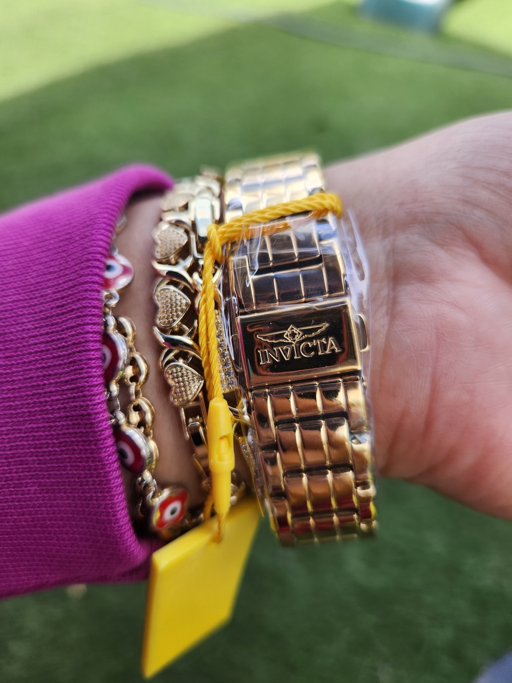 ✨️Invicta Gold Tone Women's Bracelet Watch with Mother-of-Pearl Dial✨️ - Picture 4 of 4